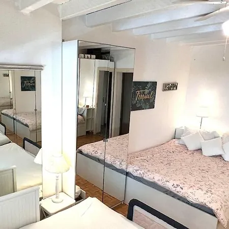 Hypercentre. Calme Propre Confortable. Au Coeur De Appartement *